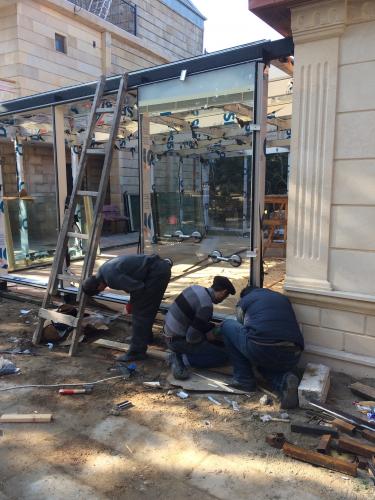 qış baxçası şüşəli konstruksiya