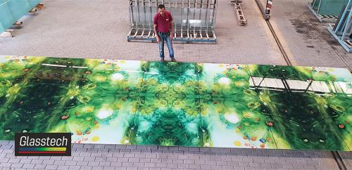 temperli dekorativ oniks ş&uuml;şə fasad &uuml;zləməsi funksiyası daşıyır - Glasstech