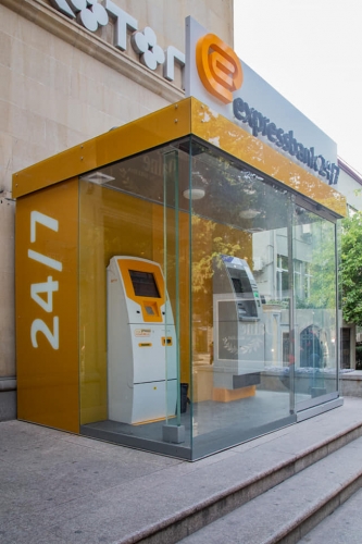 bankomat kiosk şüşəli konstruksiya Express Bank