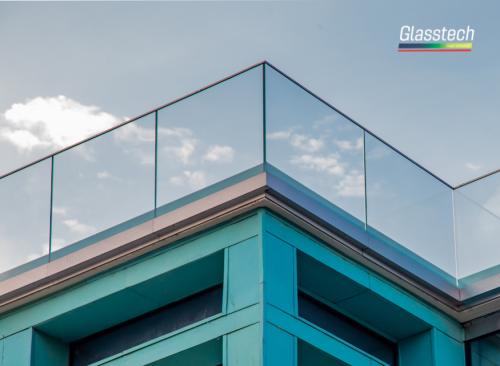 balkonların şüşə məhəccərləri