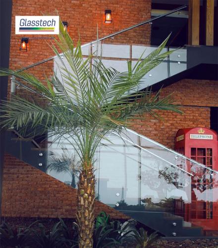 ş&uuml;şə məhəccər Gate 25