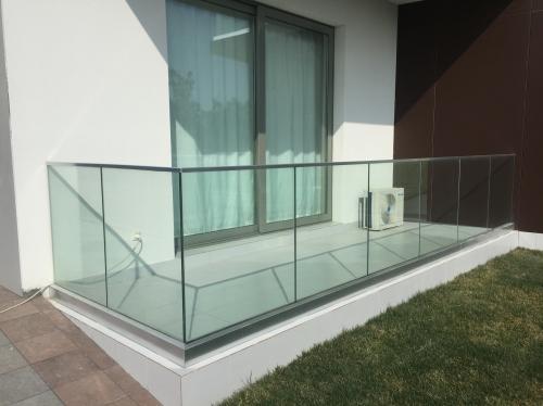 balkon məhəccər şüşə