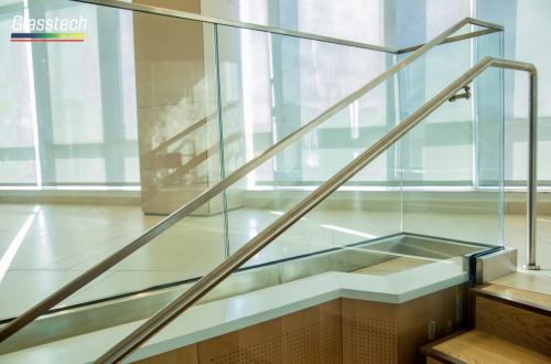 Ş&uuml;şəli məhəccər işləri Glasstech tərəfindən uğurla yerinə yetirildi