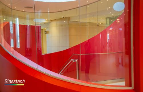 pilləkan qəfəsi ş&uuml;şəli ara b&ouml;lme