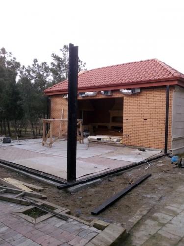 metal konstruksiya qış baxçası və kababxananın şüşə ilə bağlanması