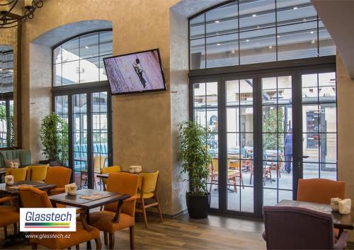 akardeon ş&uuml;şə aluminium izosistem qapılar