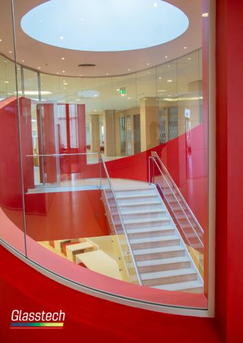 Radiuslu laminat ş&uuml;şə ara kəsmə