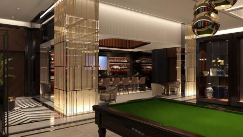 bilyard salonu şüşə