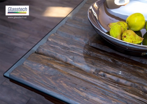 Azərbaycan şüşə mebel işləri interyer dizayn həlləri ndə istifadə oluna bilir.