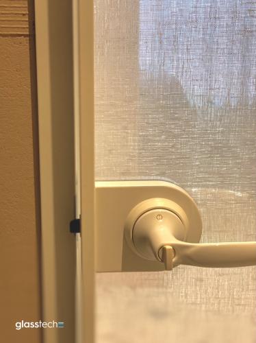 otaq arası qapı şüşə