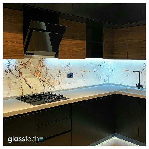 oniks və mərmər şüşə fartuk mətbəx mebelinin ən önəmli parçası halına gəlmişdir
