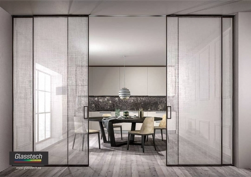 mətbəx və zal arası şüşə ara bölmə