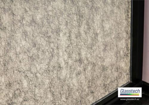 Boz dekorativ şüşə seriyası həm qapı həm də arakəsmələr üçün ideal seçimdir