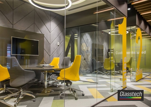 şüşəli ofis arakəsmələr