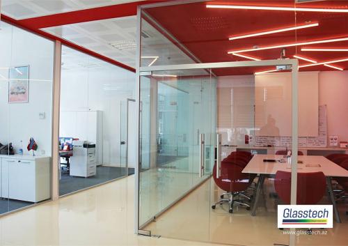 şüşəli ofis arakəsmələr