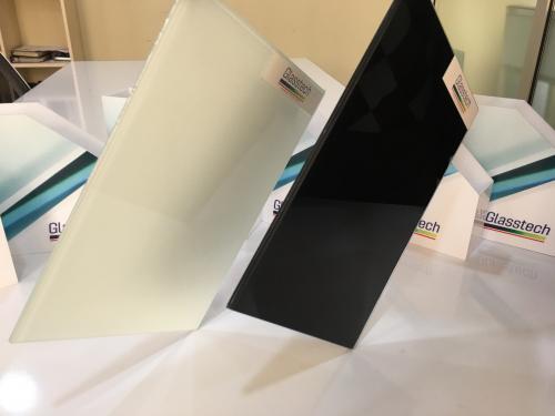 süd bəyaz və qara blackout şüşə